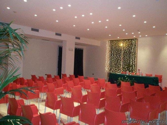 Grand Hotel Yachting Palace Riposto Ανέσεις φωτογραφία